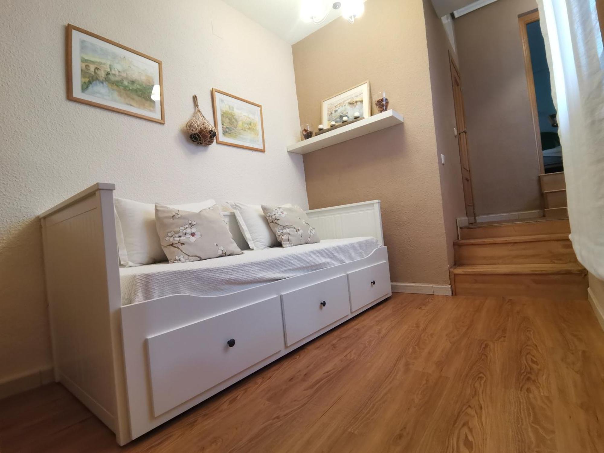Casa Manuela Mas Que Una Casa Un Hogar Toledo Eksteriør billede